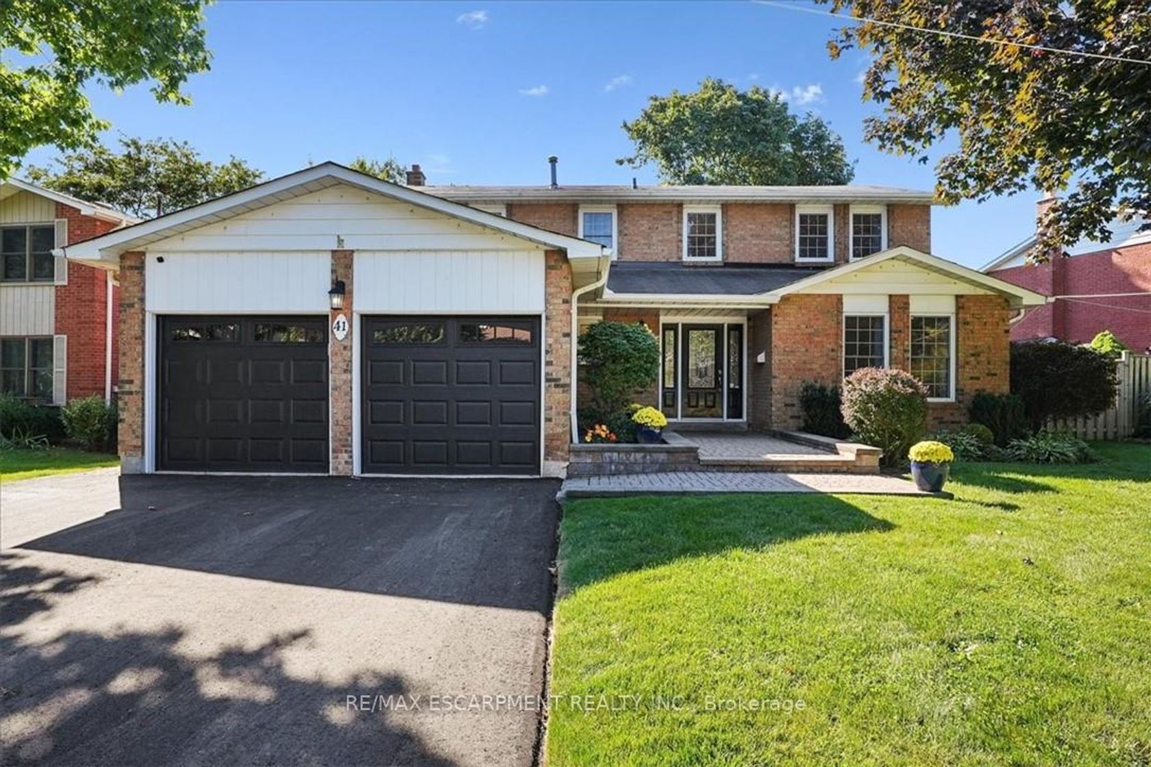 41 Steen Drive, Streetsville, Mississauga by Loree Meneguzzi Real Estate 41 Steen Drive, Streetsville, Mississauga