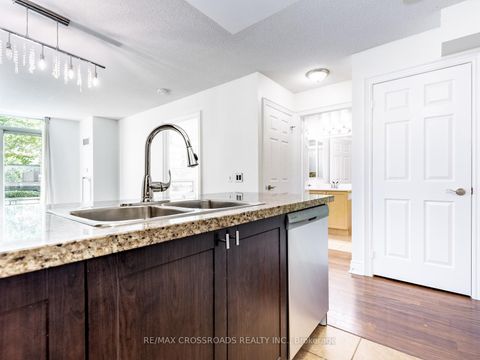Photo 11 at 324 - 25 Greenview Avenue, Newtonbrook West, Toronto