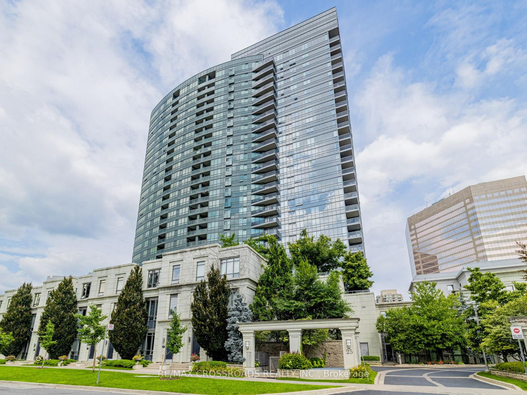 324 - 25 Greenview Avenue, Newtonbrook West, Toronto 