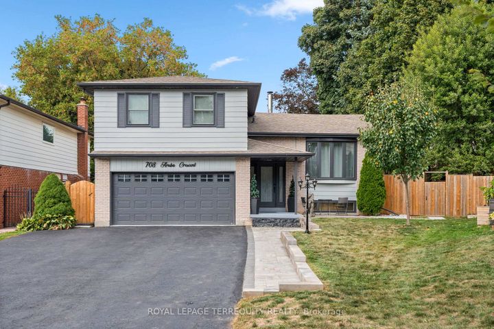 Photo 2 at 708 Aruba Crescent, Northglen, Oshawa