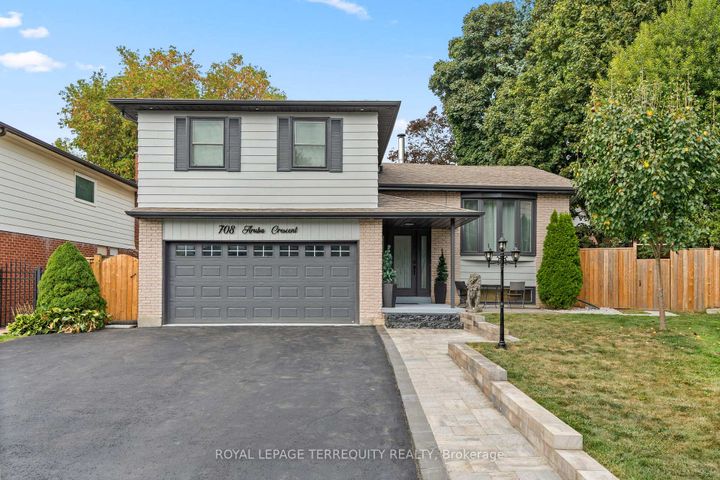 Photo 3 at 708 Aruba Crescent, Northglen, Oshawa