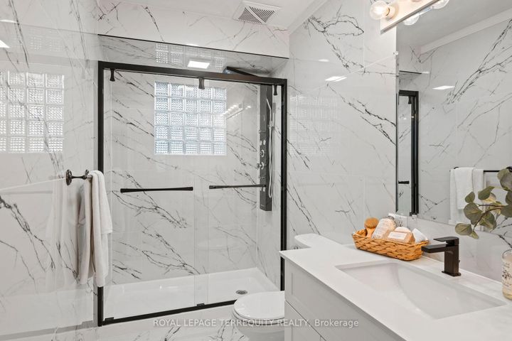 Photo 29 at 708 Aruba Crescent, Northglen, Oshawa
