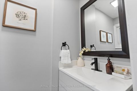 Photo 31 at 708 Aruba Crescent, Northglen, Oshawa