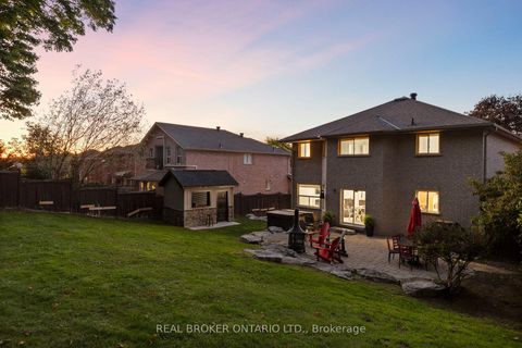 Photo 1 at 43 Crimson Ridge Road, Bayshore, Barrie