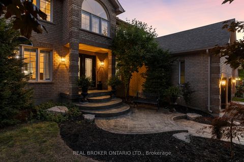 Photo 3 at 43 Crimson Ridge Road, Bayshore, Barrie