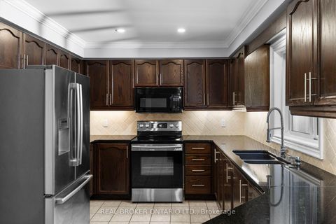 Photo 16 at 43 Crimson Ridge Road, Bayshore, Barrie