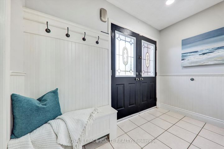 Photo 1 at 3929 Milkwood Crescent, Lisgar, Mississauga