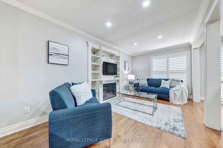 Photo 3 at 3929 Milkwood Crescent, Lisgar, Mississauga