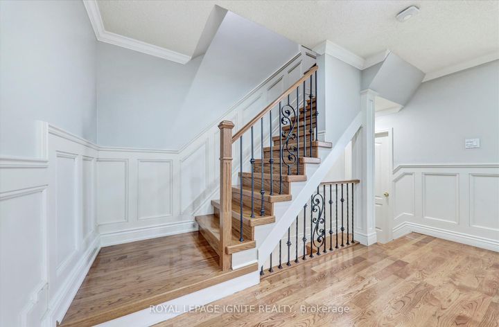 Photo 8 at 3929 Milkwood Crescent, Lisgar, Mississauga