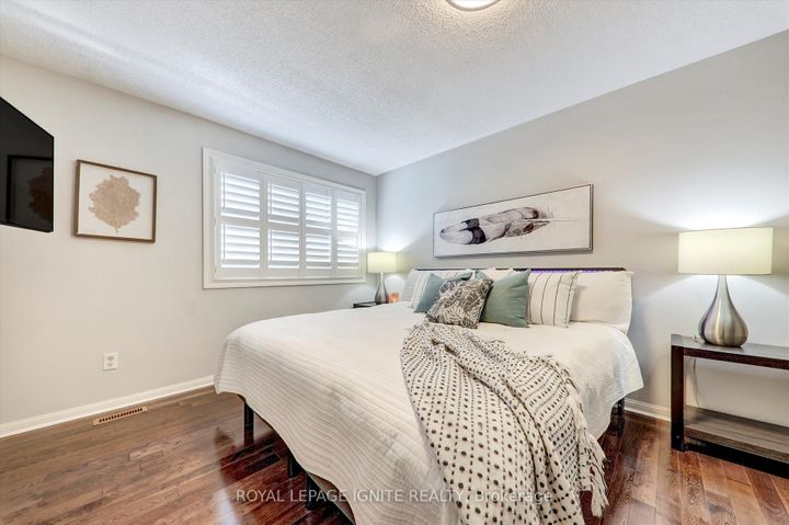 Photo 9 at 3929 Milkwood Crescent, Lisgar, Mississauga
