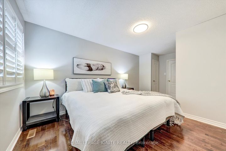 Photo 13 at 3929 Milkwood Crescent, Lisgar, Mississauga