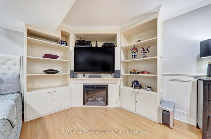 Photo 17 at 3929 Milkwood Crescent, Lisgar, Mississauga