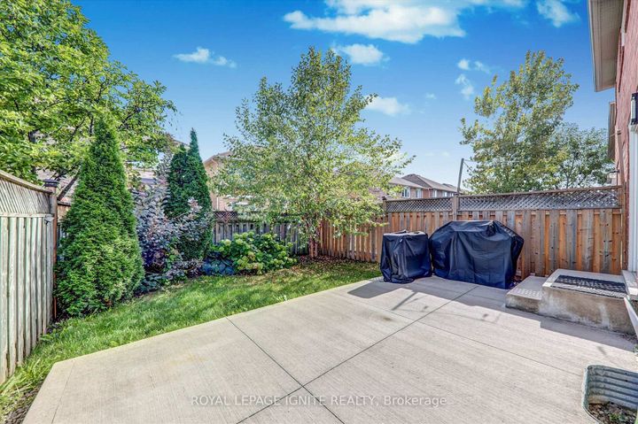 Photo 20 at 3929 Milkwood Crescent, Lisgar, Mississauga
