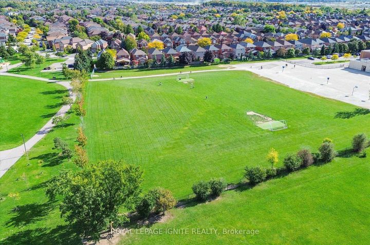 Photo 23 at 3929 Milkwood Crescent, Lisgar, Mississauga