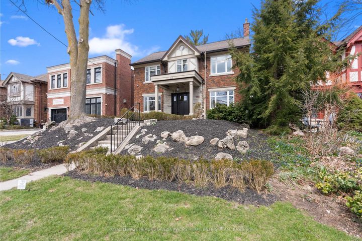 Photo 1 at 32 Parkhurst Boulevard, Leaside, Toronto