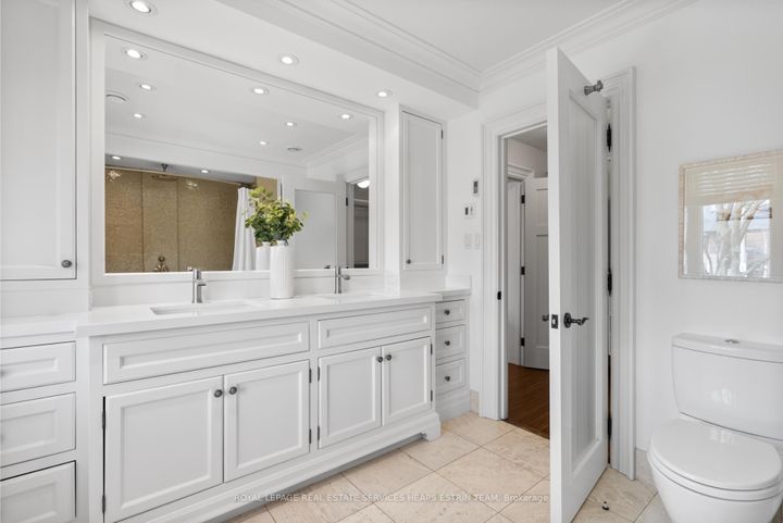Photo 20 at 32 Parkhurst Boulevard, Leaside, Toronto
