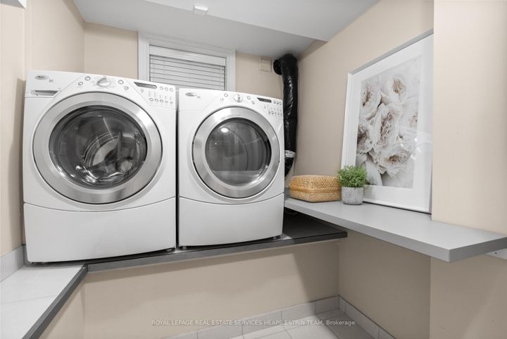 Photo 35 at 32 Parkhurst Boulevard, Leaside, Toronto