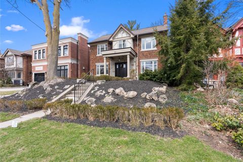 Photo 1 at 32 Parkhurst Boulevard, Leaside, Toronto