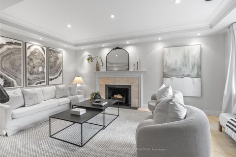 Photo 3 at 32 Parkhurst Boulevard, Leaside, Toronto