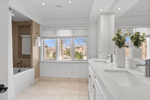 Photo 21 at 32 Parkhurst Boulevard, Leaside, Toronto