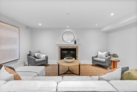 Photo 32 at 32 Parkhurst Boulevard, Leaside, Toronto