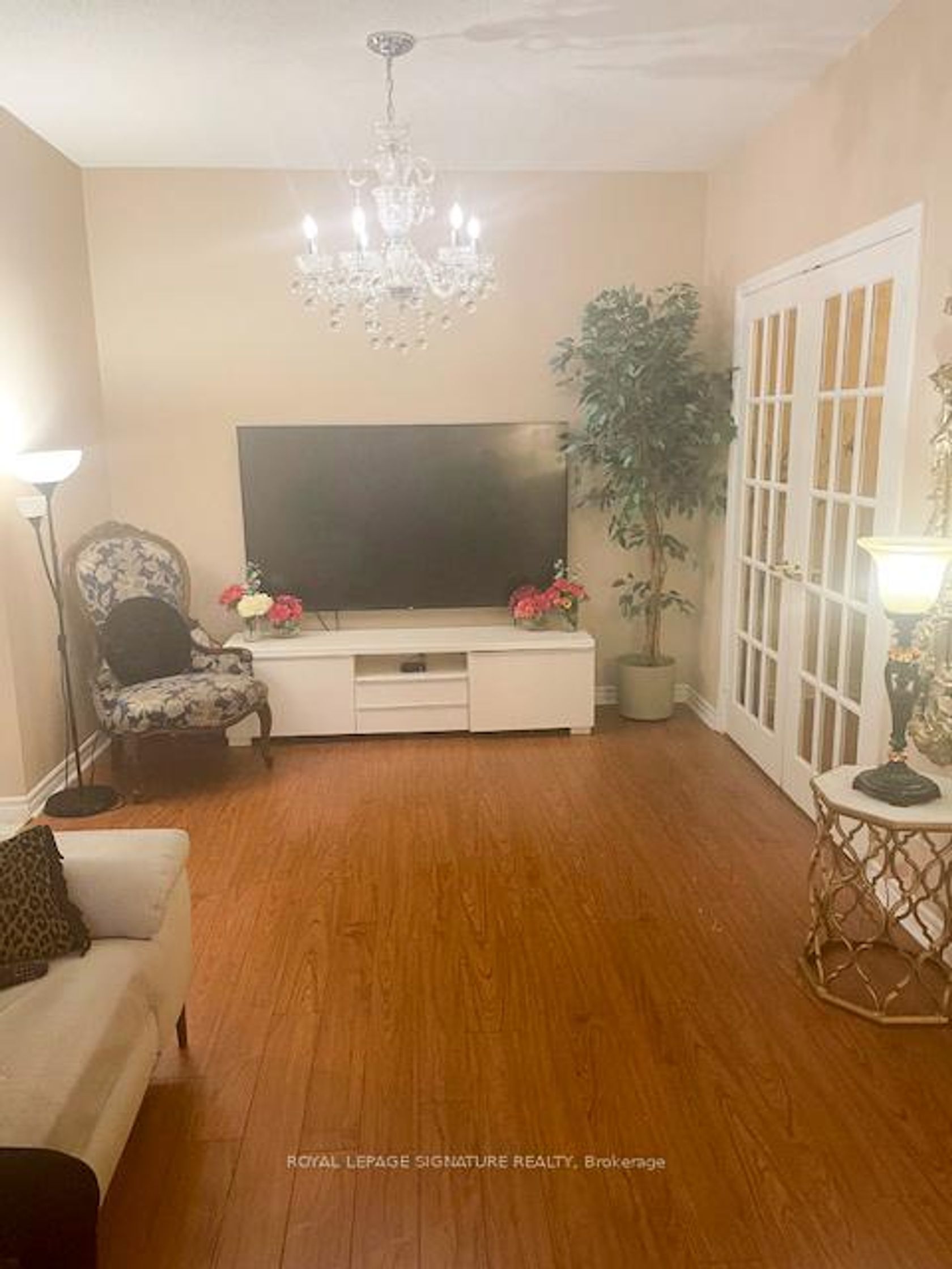 224 - 25 Kingsbridge Garden Circle SE, Hurontario, Mississauga 