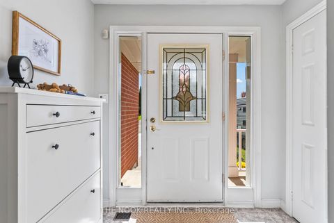 Photo 3 at 4 Hearthstone Crescent, Courtice, Clarington
