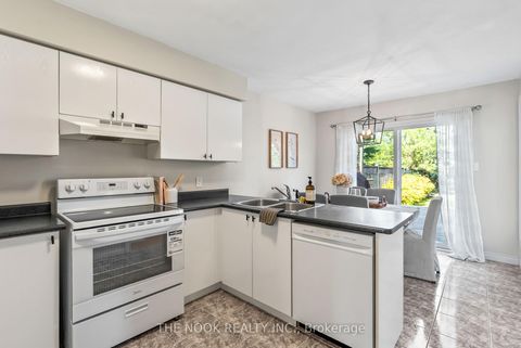 Photo 9 at 4 Hearthstone Crescent, Courtice, Clarington