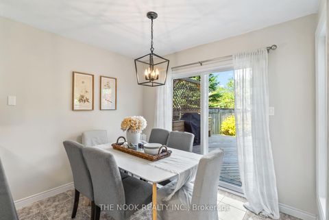 Photo 10 at 4 Hearthstone Crescent, Courtice, Clarington