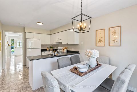 Photo 12 at 4 Hearthstone Crescent, Courtice, Clarington