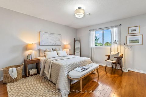 Photo 15 at 4 Hearthstone Crescent, Courtice, Clarington