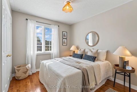 Photo 22 at 4 Hearthstone Crescent, Courtice, Clarington