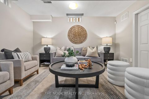 Photo 32 at 4 Hearthstone Crescent, Courtice, Clarington