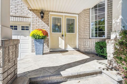 Photo 1 at 1413 Pinecliff Road, WT West Oak Trails, Oakville