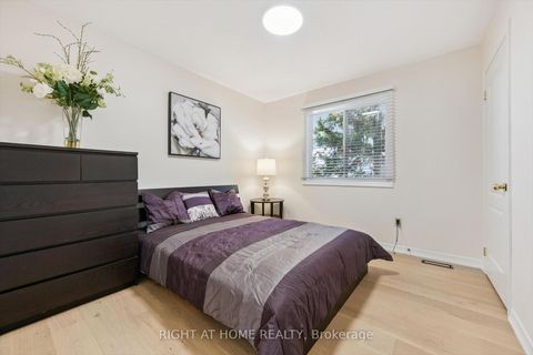 Photo 19 at 1413 Pinecliff Road, WT West Oak Trails, Oakville