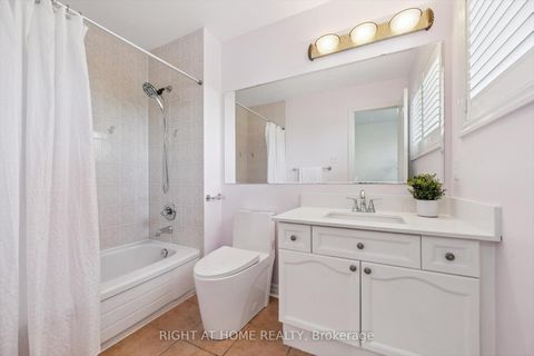 Photo 21 at 1413 Pinecliff Road, WT West Oak Trails, Oakville