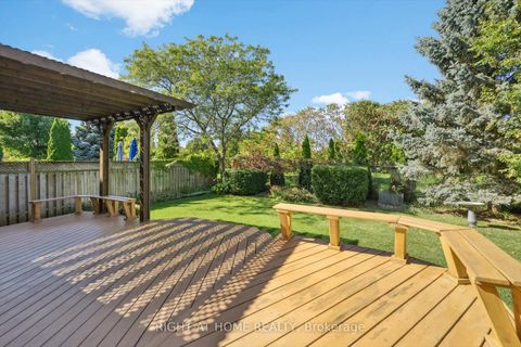 Photo 22 at 1413 Pinecliff Road, WT West Oak Trails, Oakville