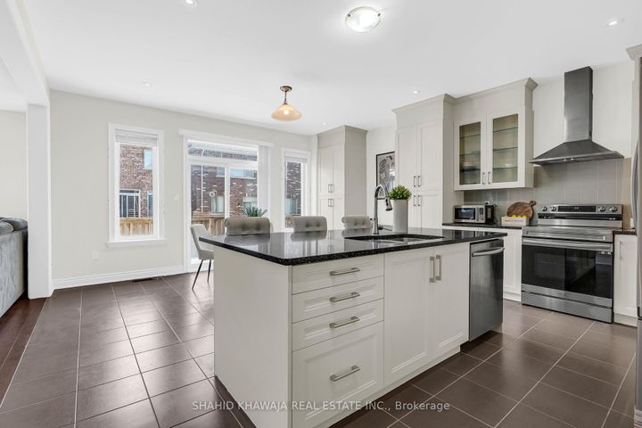 Photo 11 at 3978 Worthview Place, Lisgar, Mississauga
