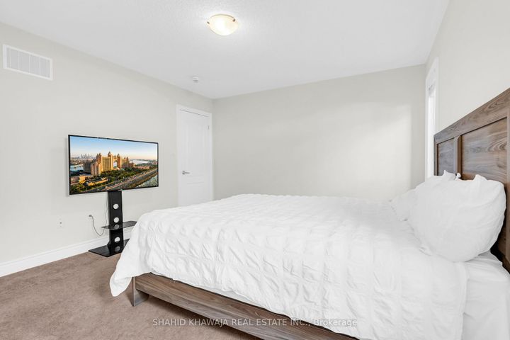Photo 32 at 3978 Worthview Place, Lisgar, Mississauga