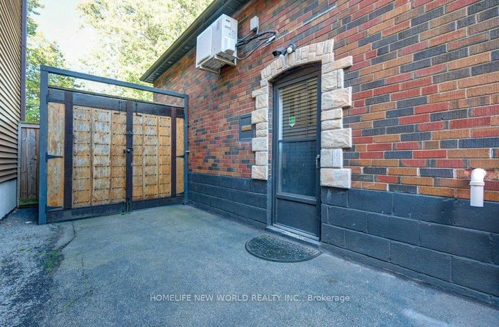 Photo 20 at 42 Eleventh Street N, New Toronto, Toronto