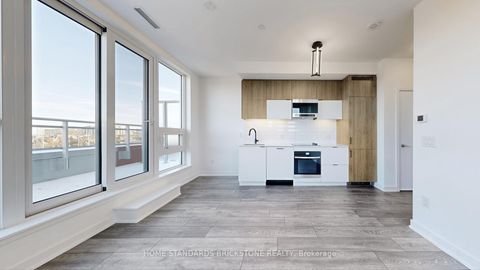 Photo 6 at 711 - 8888 Yonge Street, South Richvale, Richmond Hill