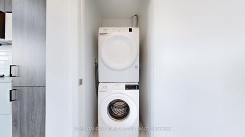 Photo 15 at 711 - 8888 Yonge Street, South Richvale, Richmond Hill