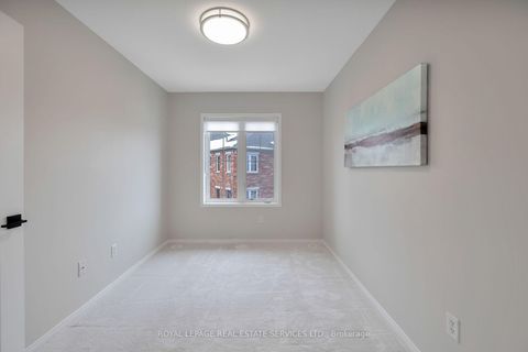 Photo 22 at 10 - 15 Hays Boulevard, RO River Oaks, Oakville