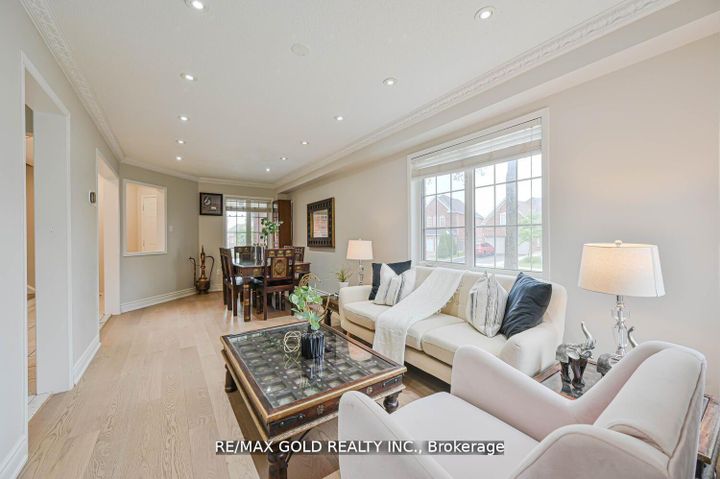 Photo 2 at 44 Ribbon Drive, Wellington, Brampton