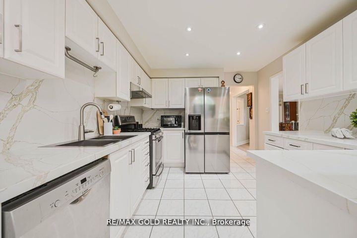 Photo 9 at 44 Ribbon Drive, Wellington, Brampton