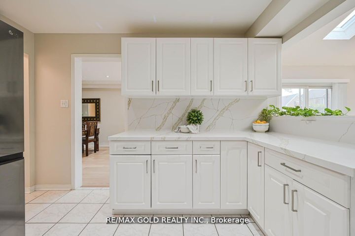 Photo 10 at 44 Ribbon Drive, Wellington, Brampton
