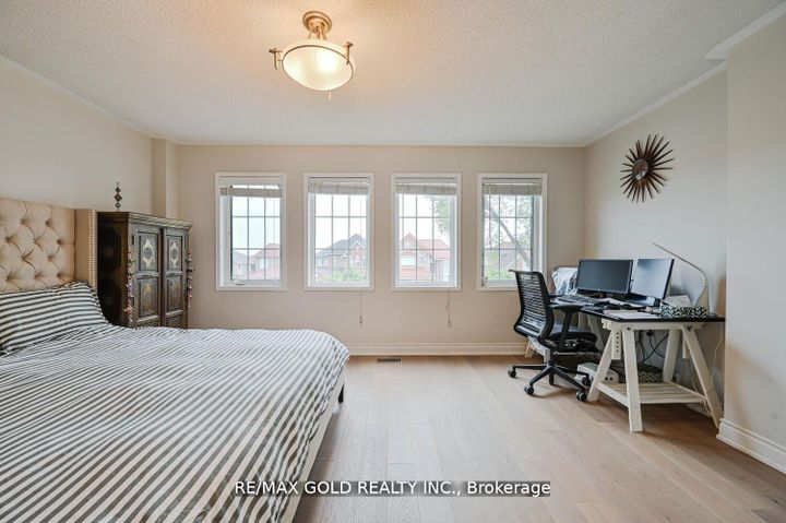 Photo 19 at 44 Ribbon Drive, Wellington, Brampton