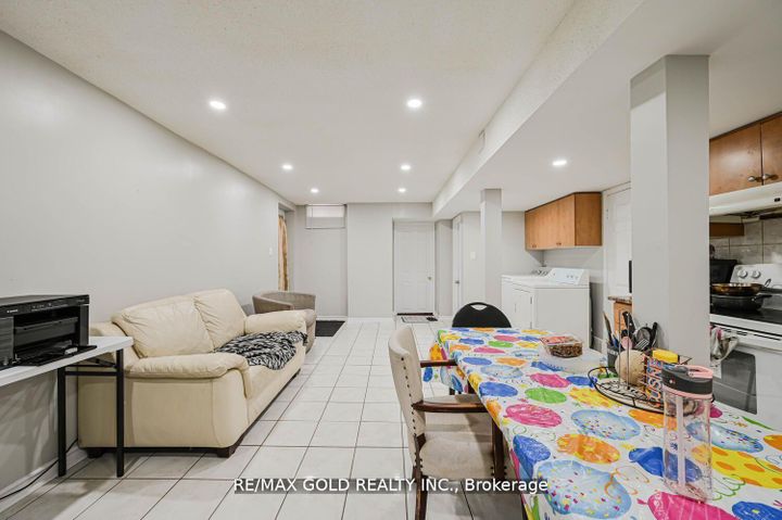 Photo 35 at 44 Ribbon Drive, Wellington, Brampton