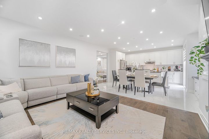 Photo 20 at 49 Puffin Crescent, Wellington North, Brampton
