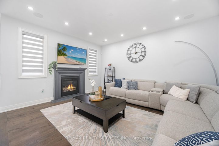 Photo 21 at 49 Puffin Crescent, Wellington North, Brampton
